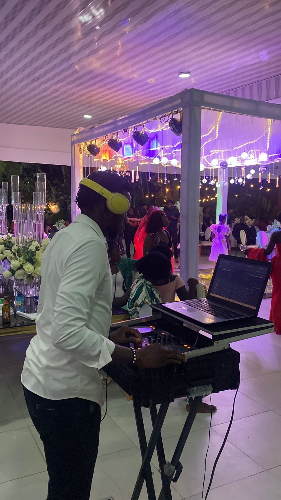 Serviço DJ Waddy Koffee